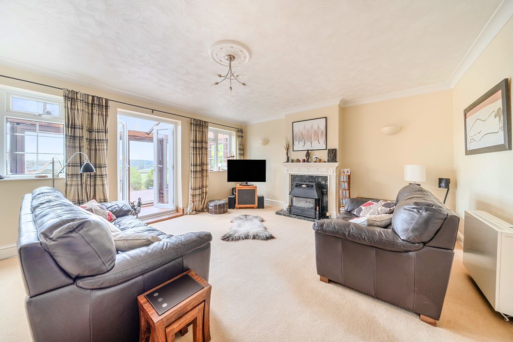 Property photo 3 of 26 1361501-7-68E6d1B99601B