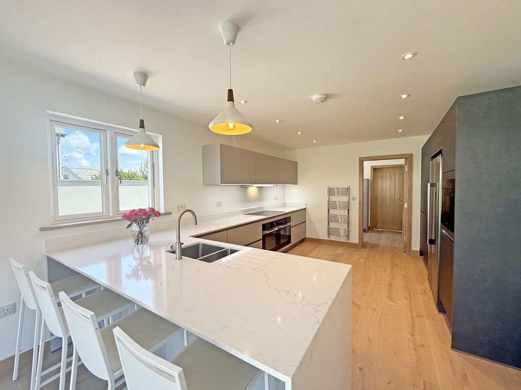 Property photo 2 of 20 Photo 2