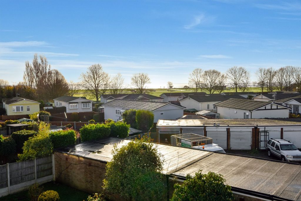 Property photo 3 of 29 Picture No. 15