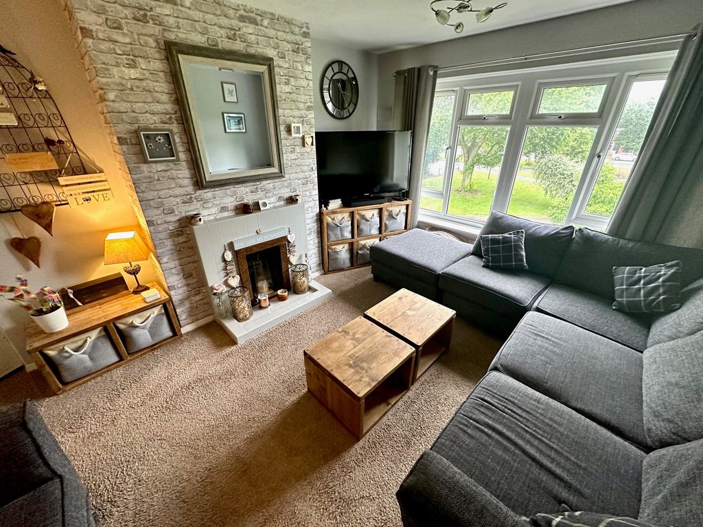 Property photo 2 of 9 Living Room