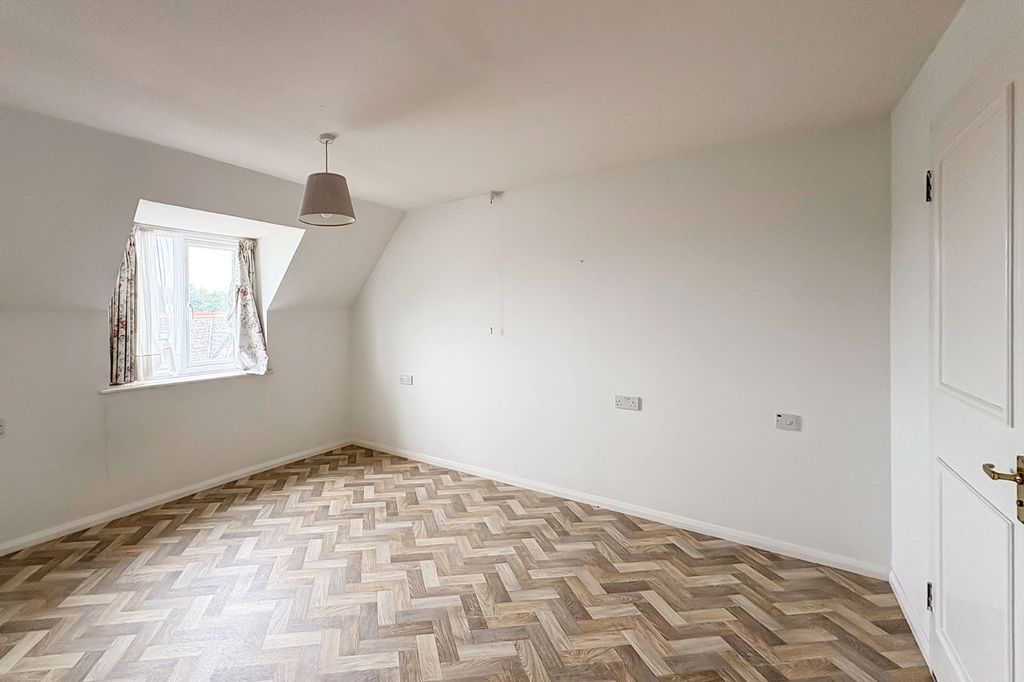 Additional image 6 of 2 bed flat for saleThe Street, East Preston, Littlehampton, West Sussex BN16
