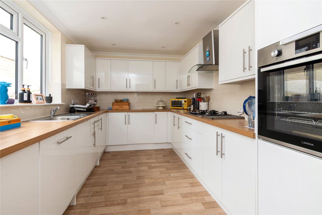 Property photo 3 of 11 Picture No. 06