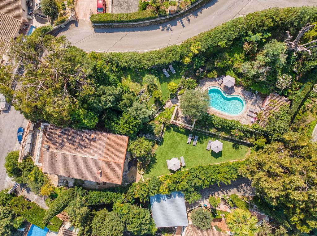 Property photo 1 of 5
