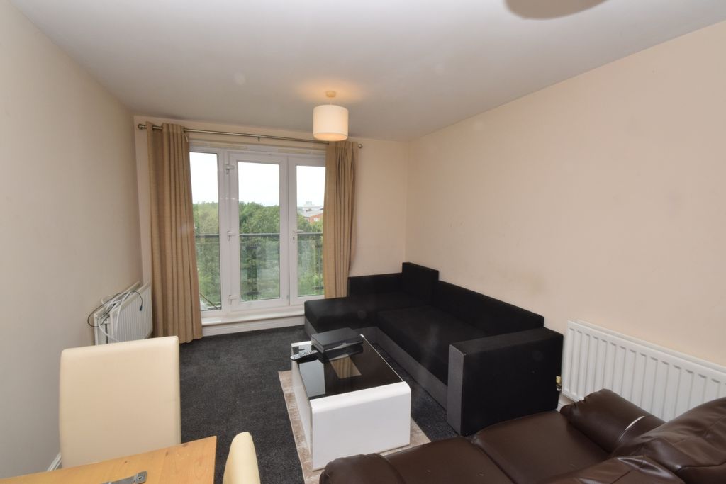 Property photo 3 of 7 Lounge