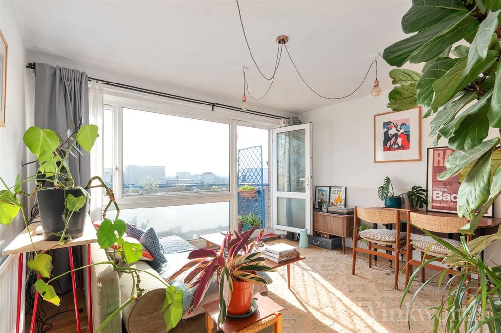 Property photo 2 of 13 Picture No. 14