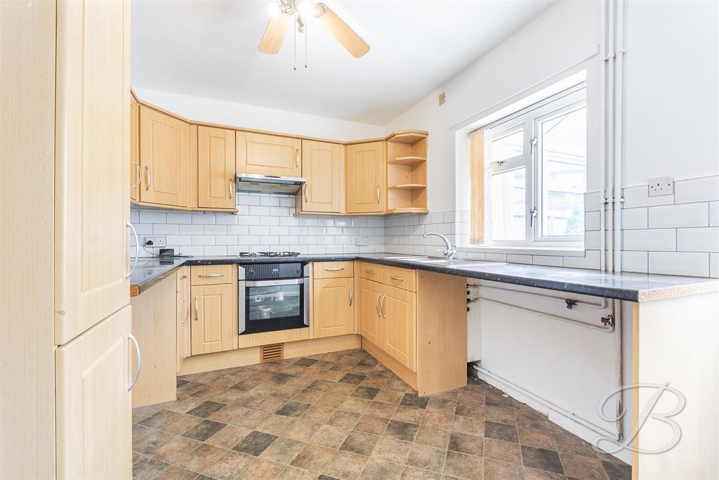 Property photo 3 of 20 CC5.Jpg