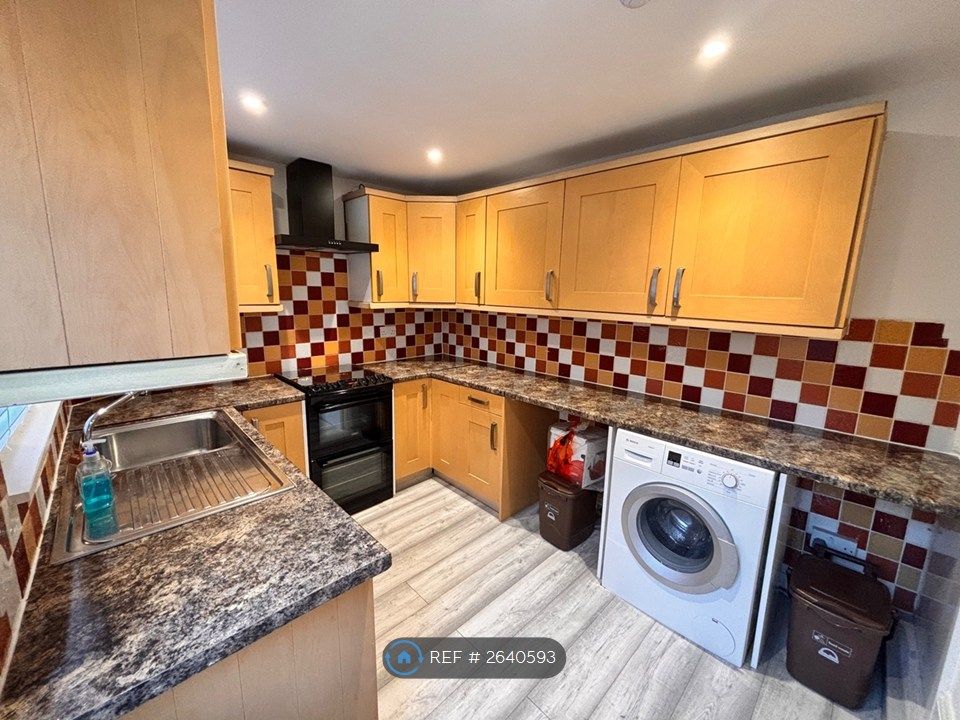 Property photo 2 of 3