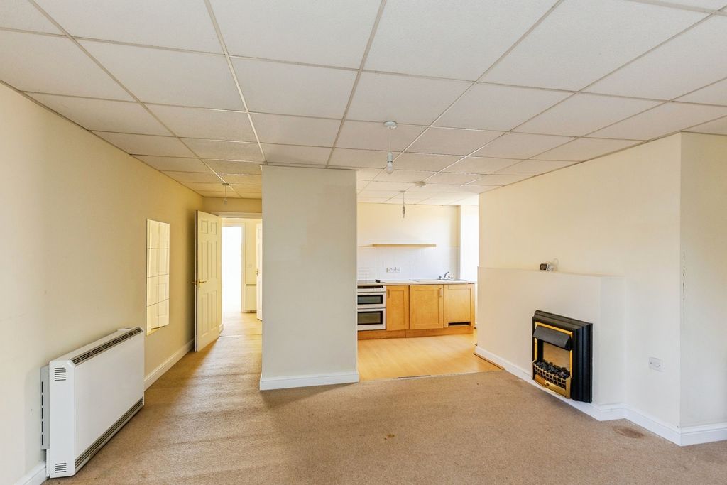 Property photo 3 of 8 Pbox-Img.Jpg