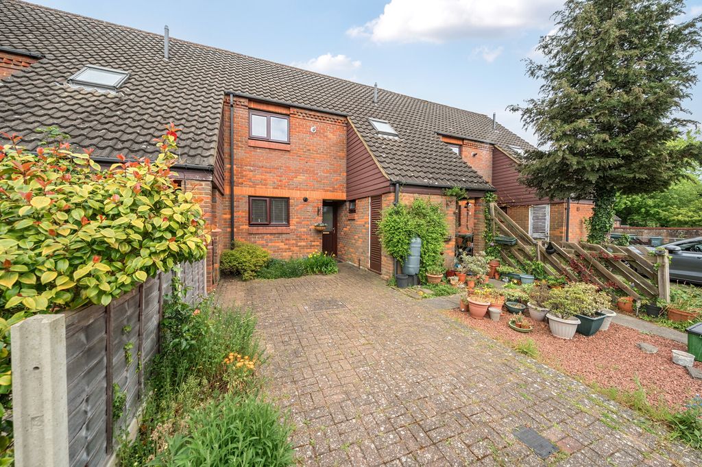 Property photo 1 of 7