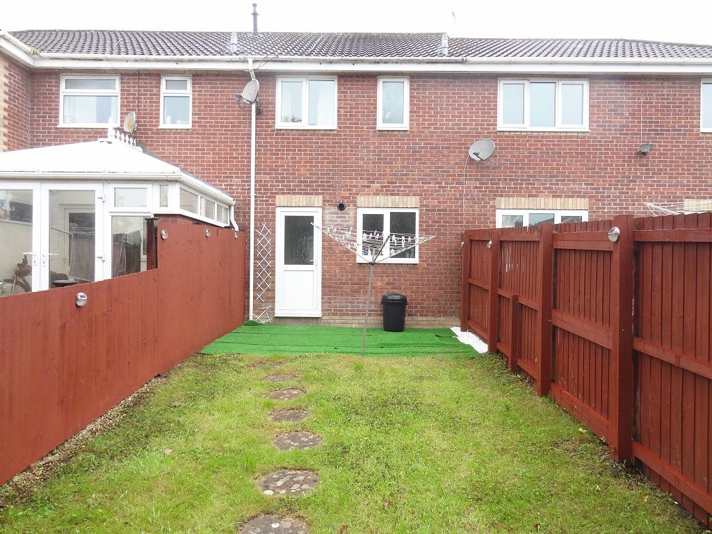 Property photo 2 of 18 Garden (Photo 1)