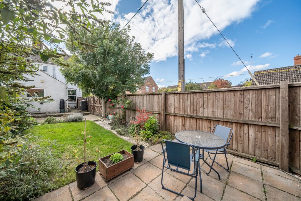 Property photo 2 of 22