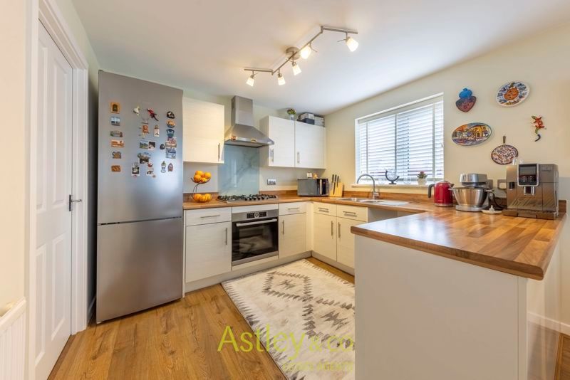 Property photo 3 of 36 Kitchen
