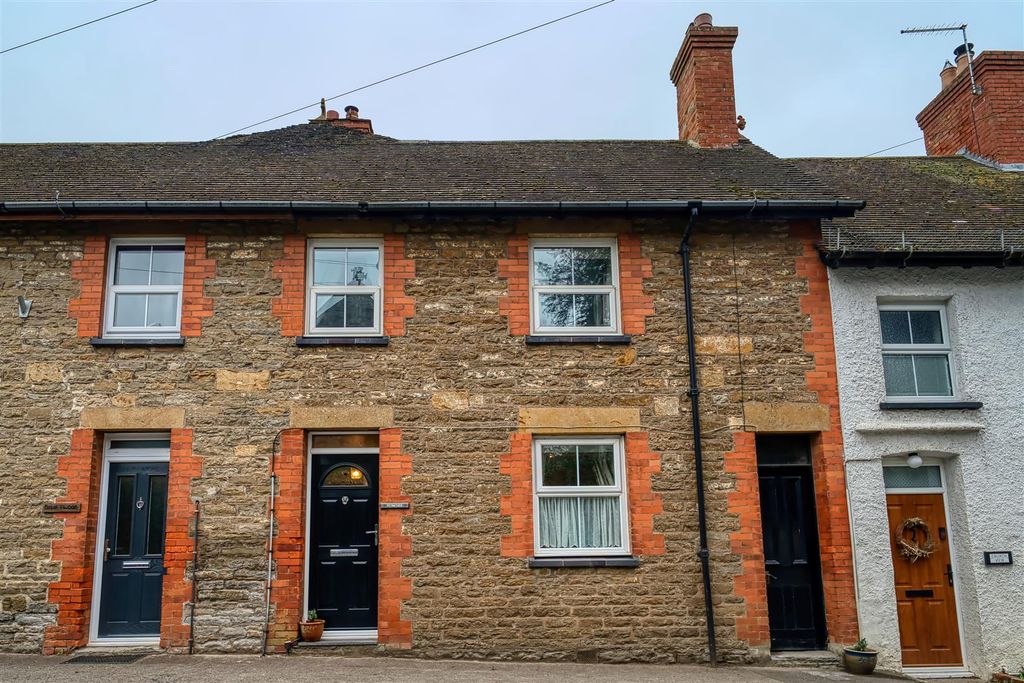 Property photo 1 of 9 Front