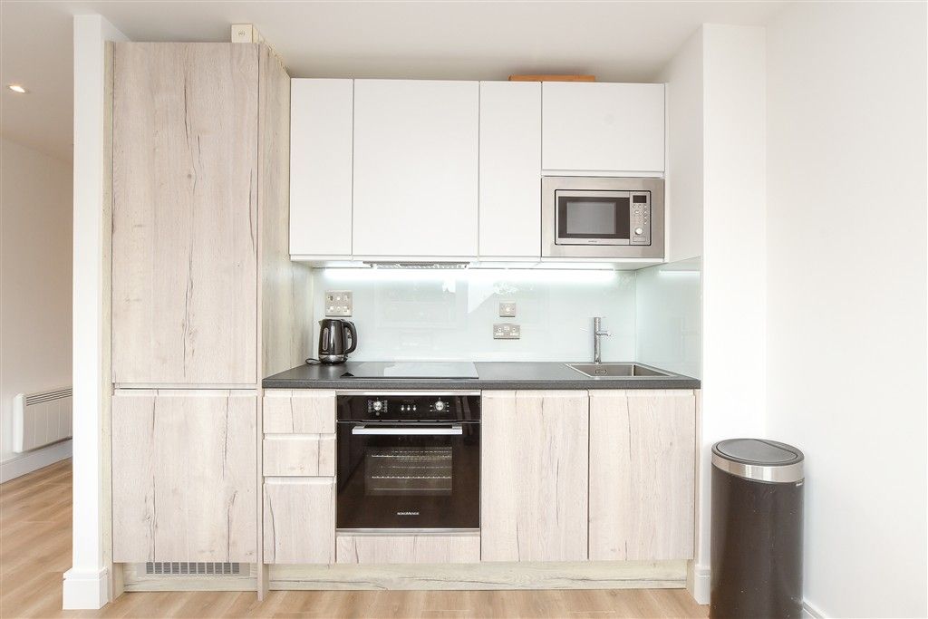 Property photo 2 of 8 Kitchen