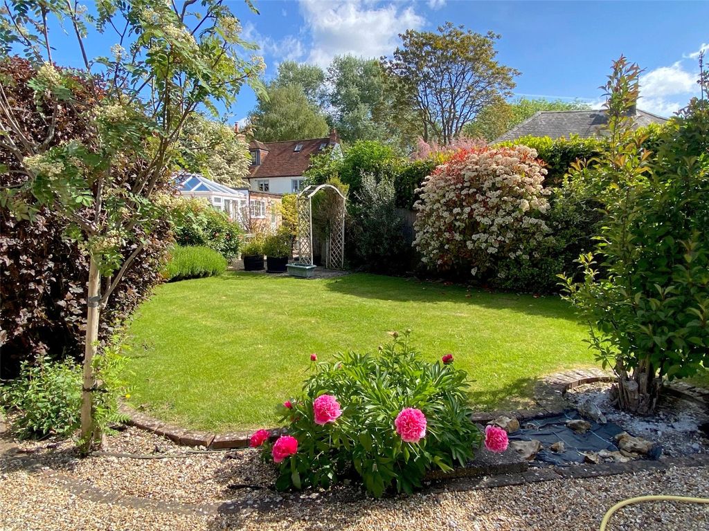 Property photo 3 of 20 Gardens