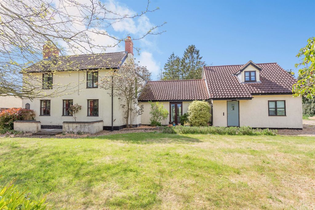 Property photo 2 of 19