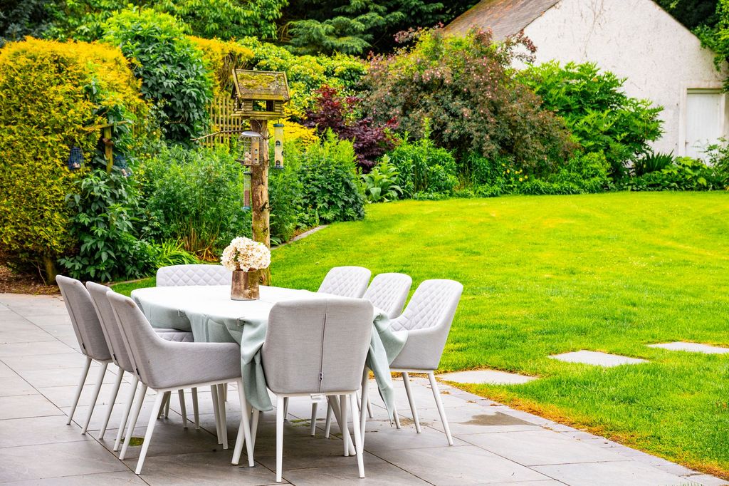Property photo 3 of 33 Patio