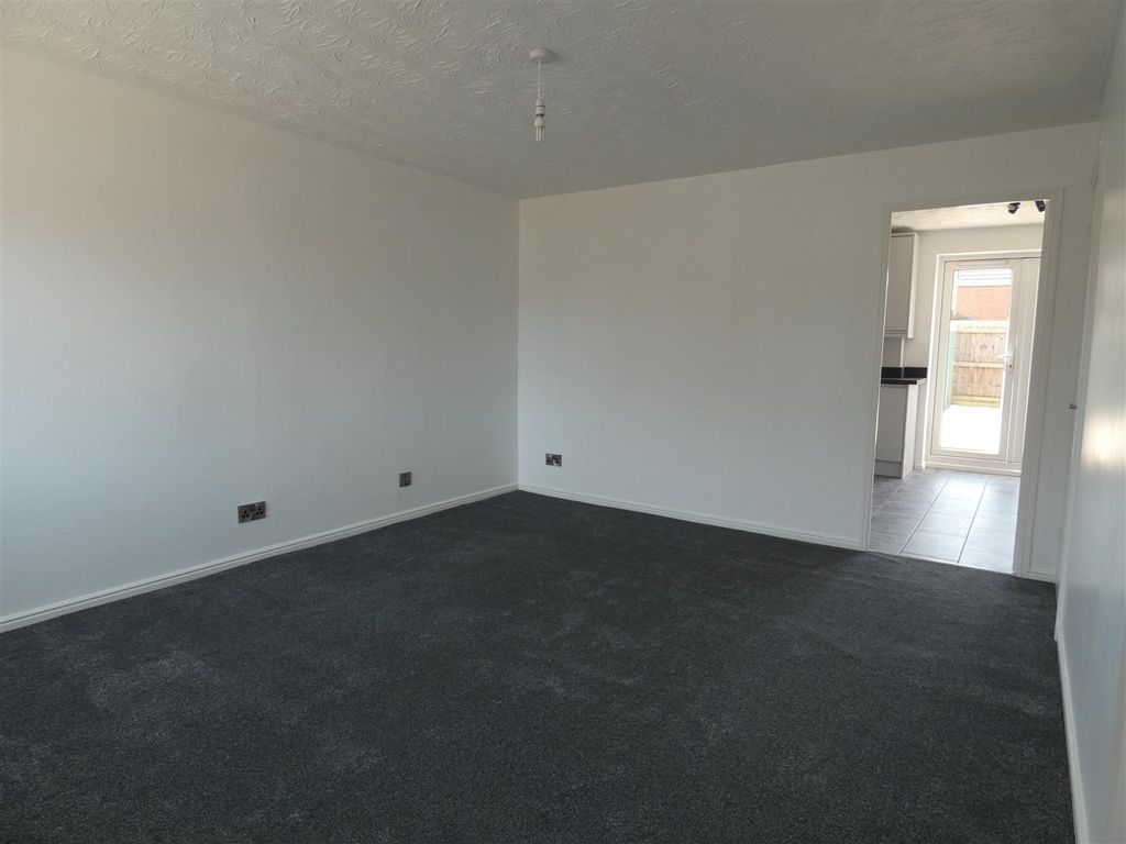 Property photo 2 of 12 Lounge 1.Jpg