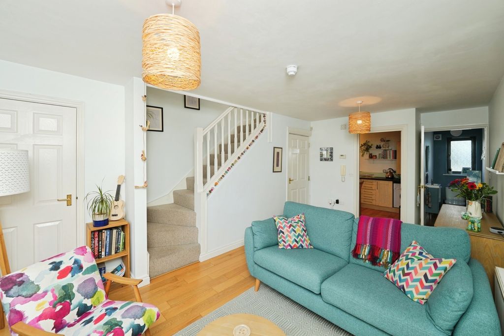 Property photo 2 of 17 Pbox-Img.Jpg