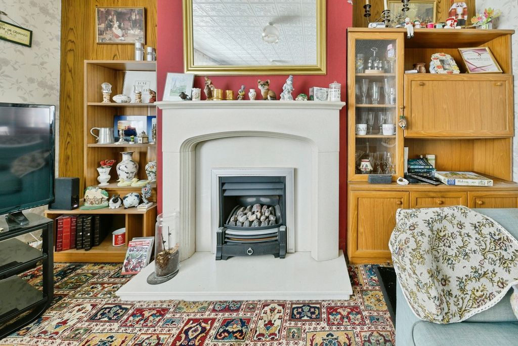 Property photo 3 of 18 Photo