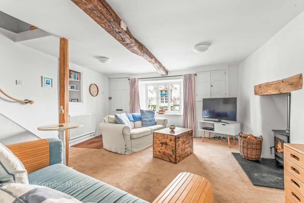 Property photo 2 of 18