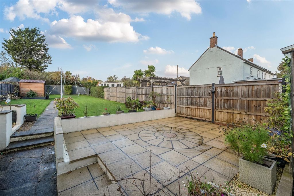 Property photo 3 of 15 Garden
