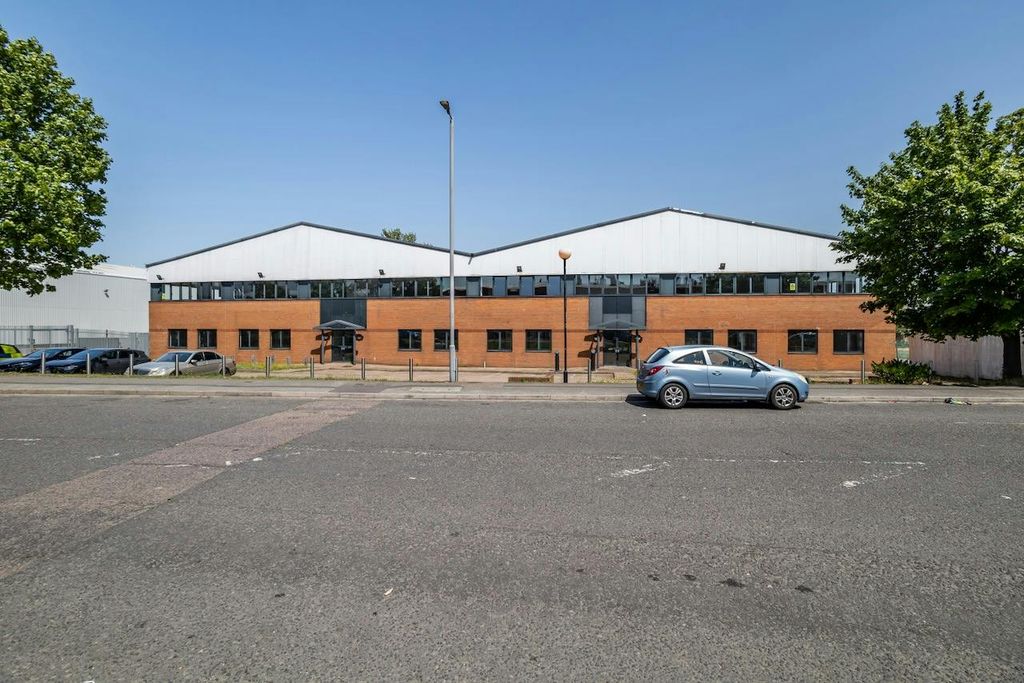 Property photo 2 of 10 Units B And C Laporte Way - Luton-51.Jpeg