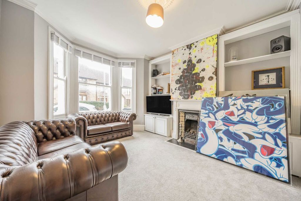 Property photo 2 of 6