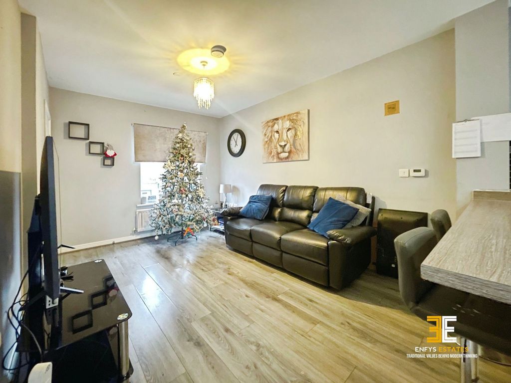 Property photo 3 of 22