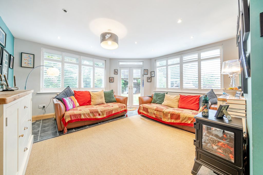 Property photo 2 of 22 Reception