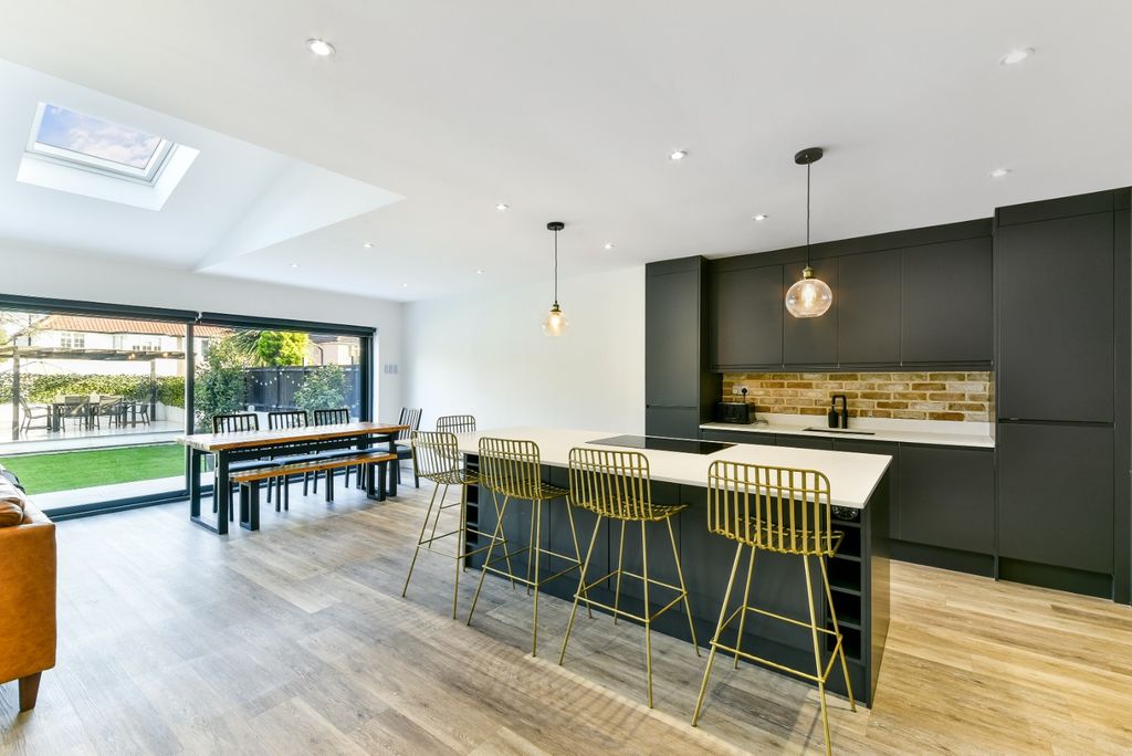 Property photo 3 of 19 1538414