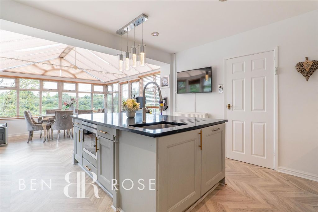 Property photo 3 of 50 Kitchen