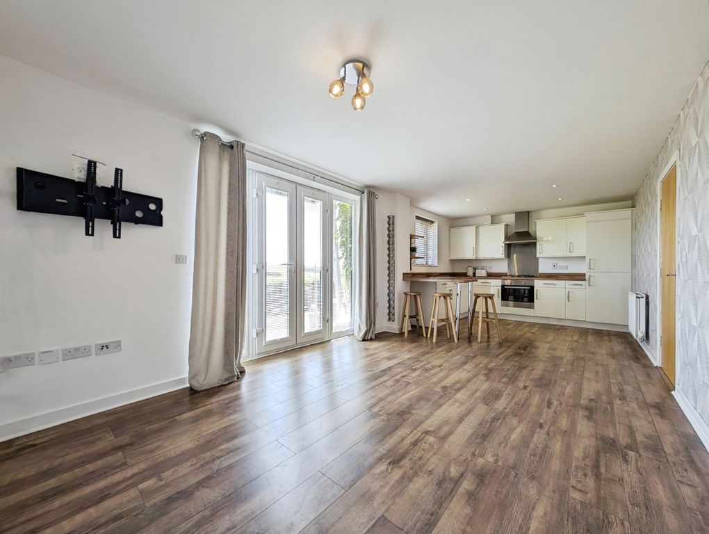 Property photo 3 of 11 Pbox-Img.Jpg