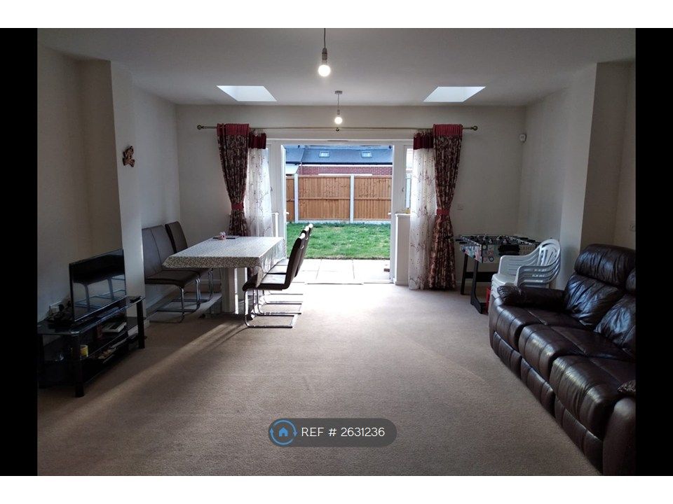 Property photo 3 of 23 Living Room Garden View