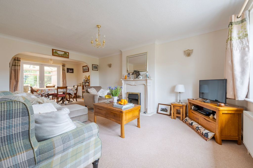 Property photo 3 of 19