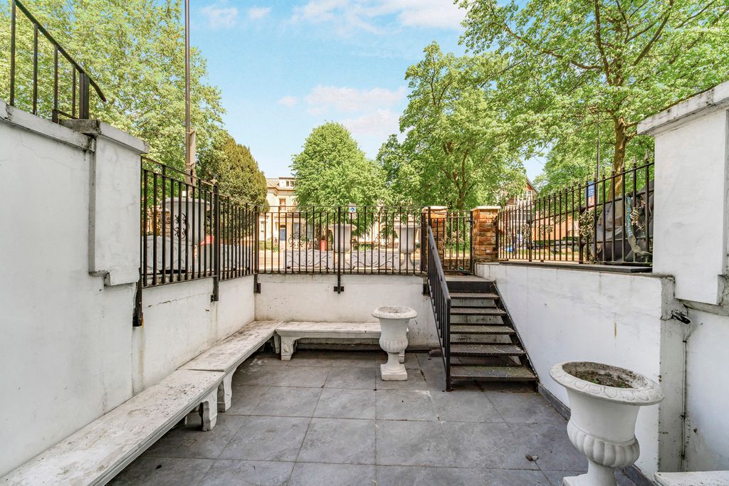 Property photo 2 of 11 Pbox-Img.Jpg