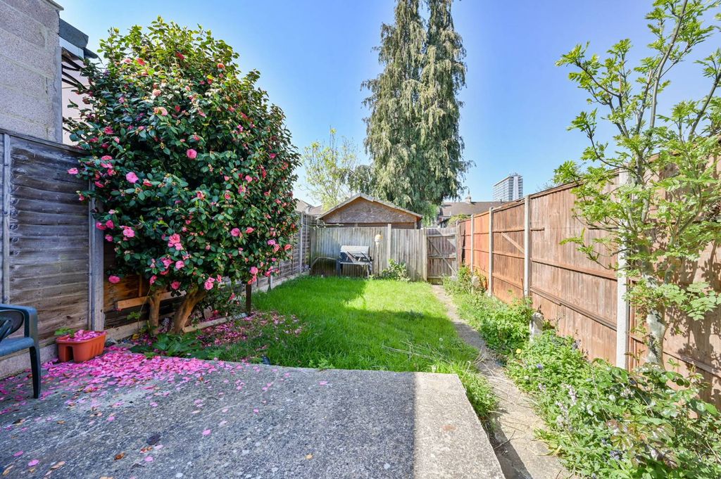 Property photo 2 of 5