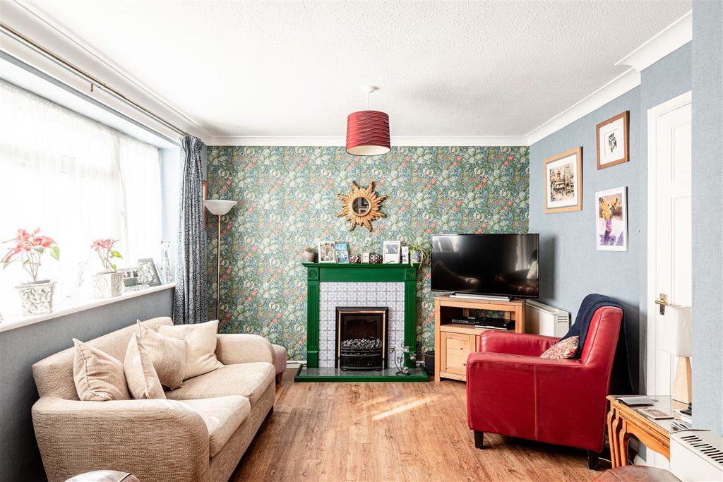 Property photo 2 of 18