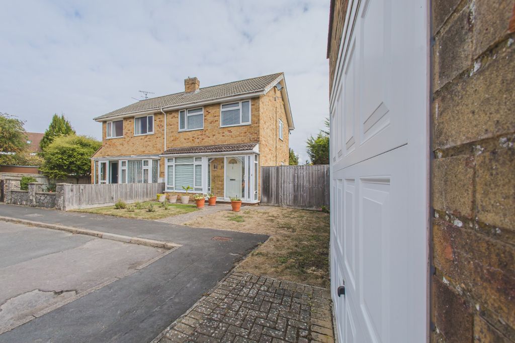 Property photo 1 of 28 4392480