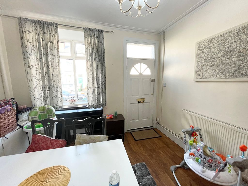 Property photo 3 of 8 Dining Room