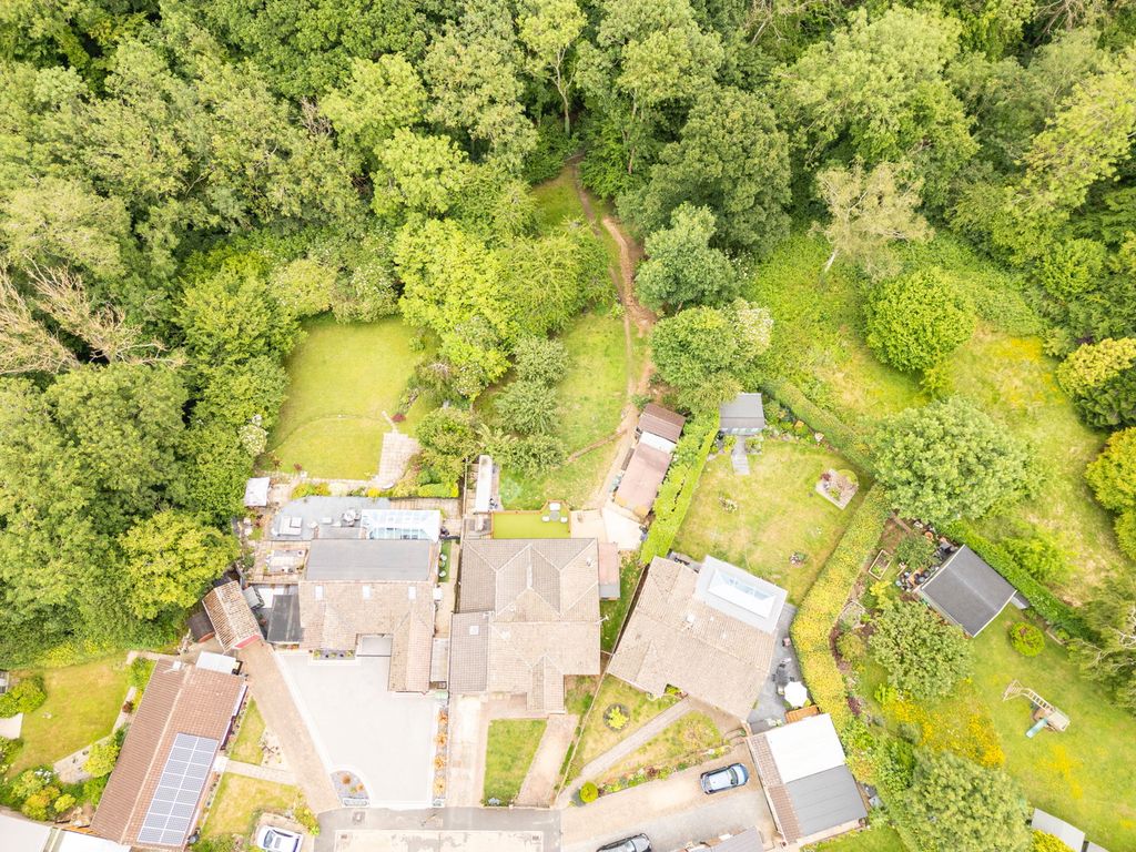 Property photo 3 of 20