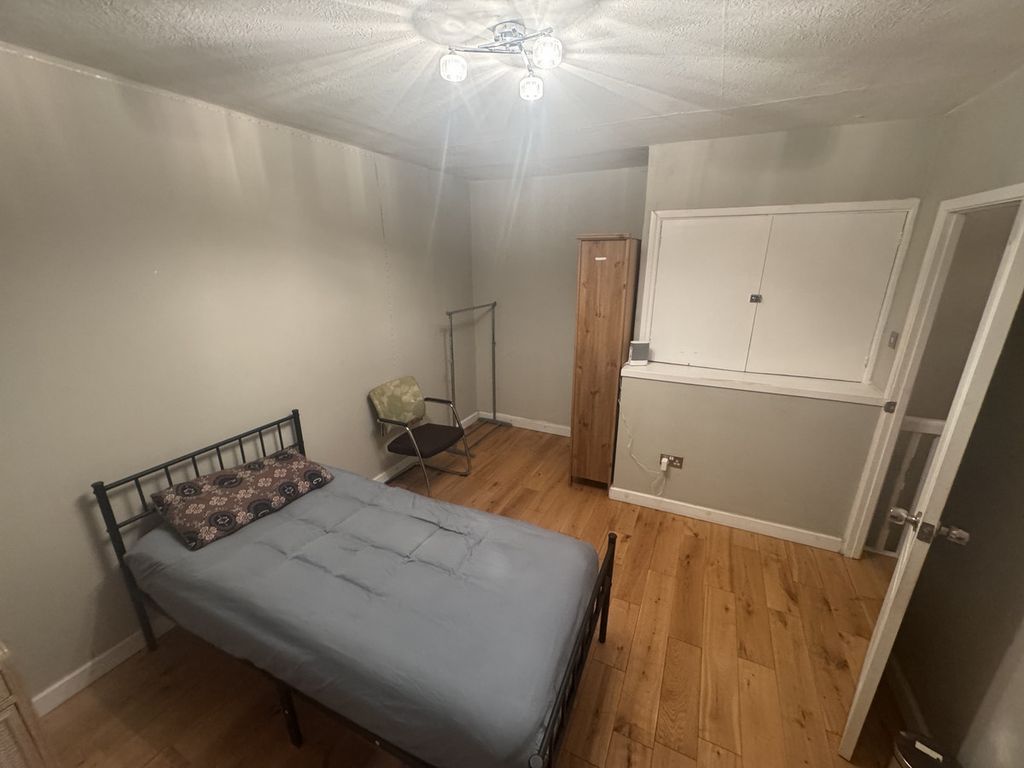 Property photo 2 of 4