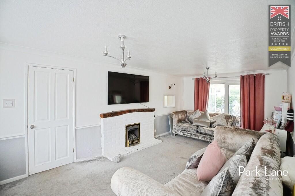 Property photo 3 of 25