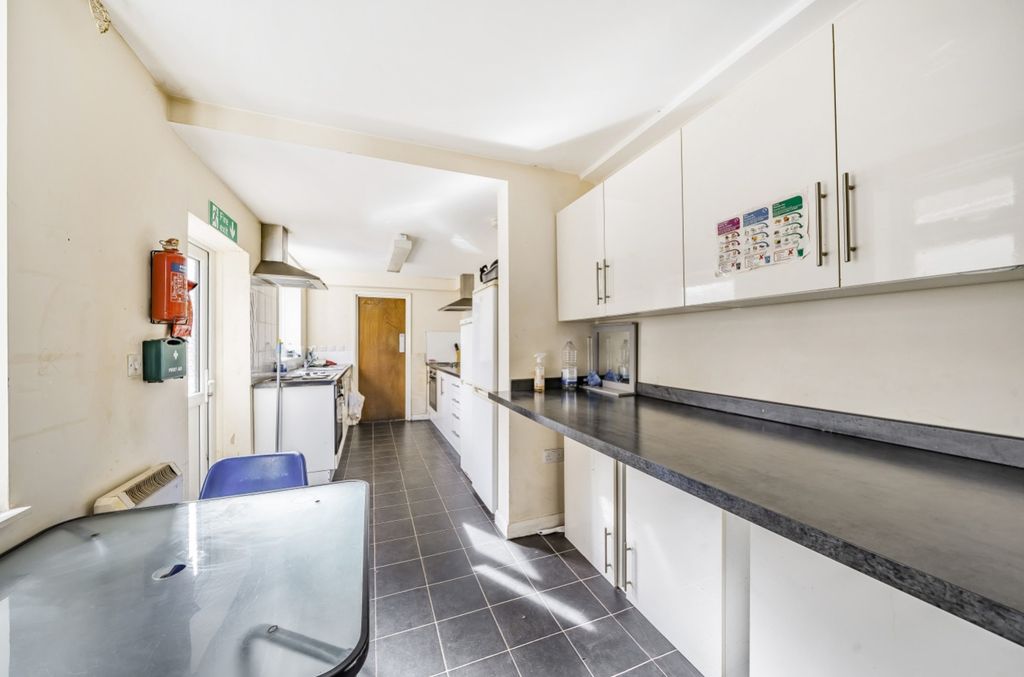 Property photo 3 of 10 1097830 (3)