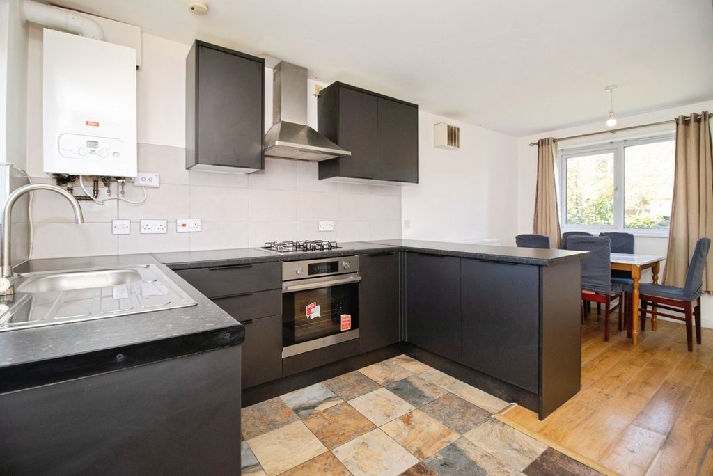 Property photo 2 of 13 Photo