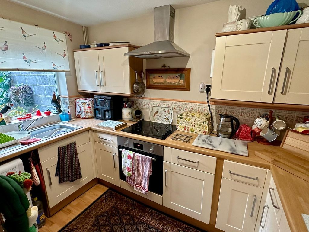 Property photo 3 of 16