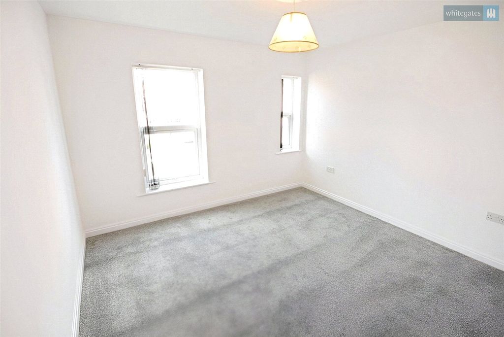 Property photo 2 of 7 Picture No. 01