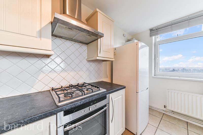 Property photo 3 of 8 Kitchen
