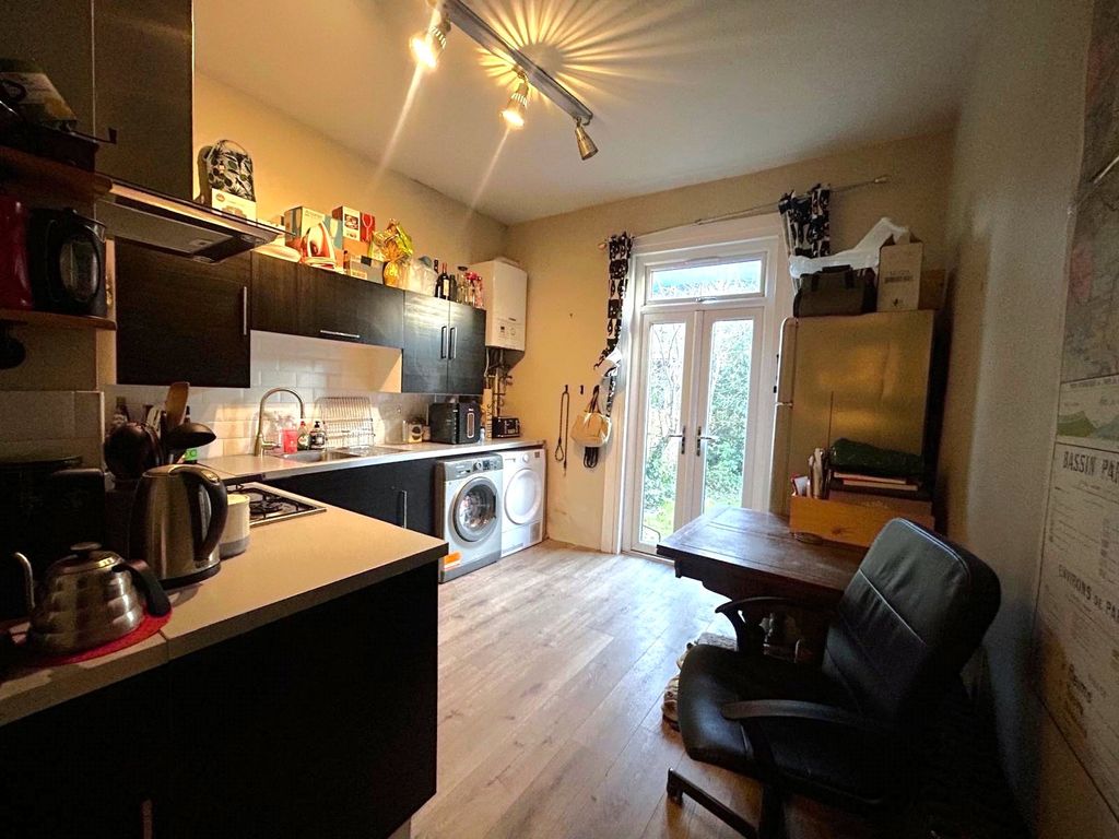 Property photo 3 of 15 Picture No. 29