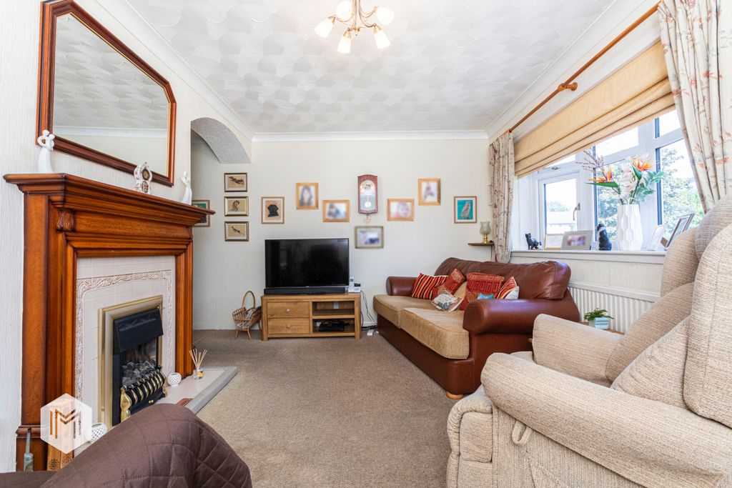 Property photo 2 of 26 Picture No. 19